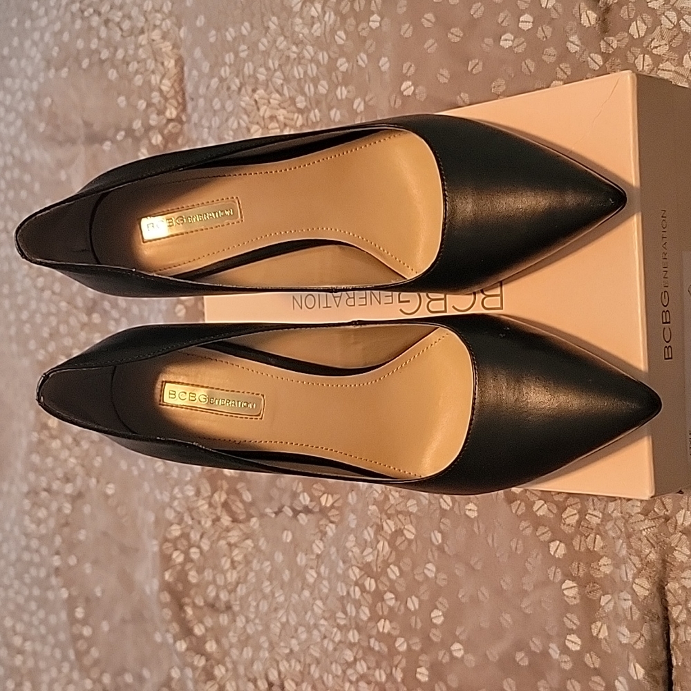 Women's Like New Pumps